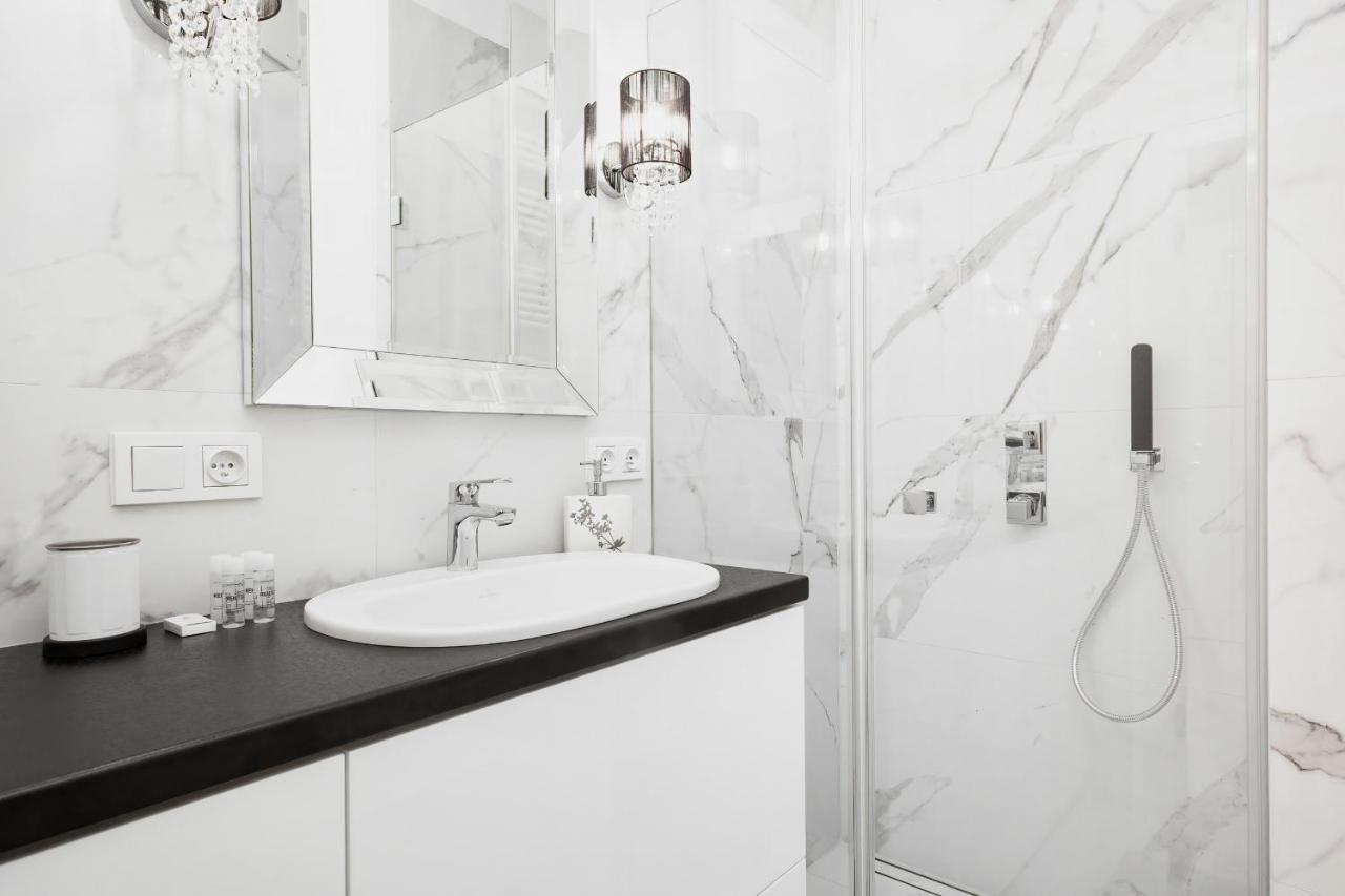 Apartments Warsaw Grzybowska By Renters Ngoại thất bức ảnh